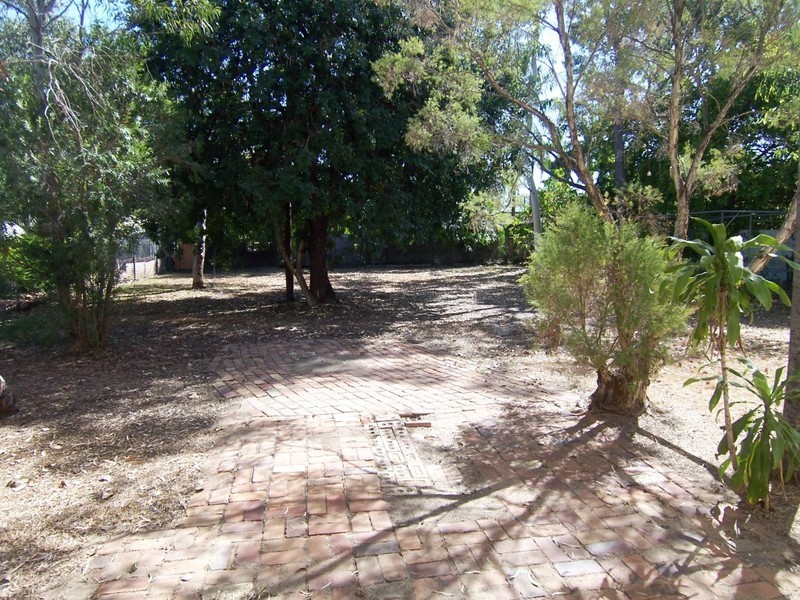 4 Merryl Street, Rasmussen QLD 4815