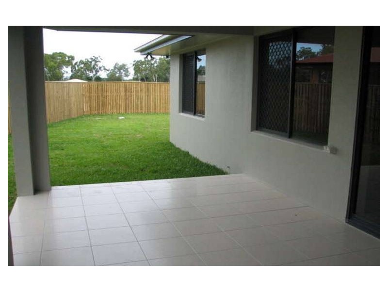 11 Bronte Court, Bushland Beach QLD 4818