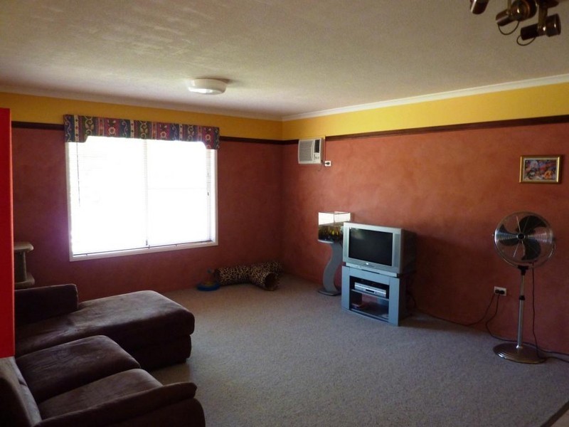 17 Batten Road, Mount Low QLD 4818