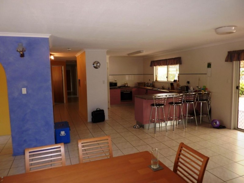 17 Batten Road, Mount Low QLD 4818