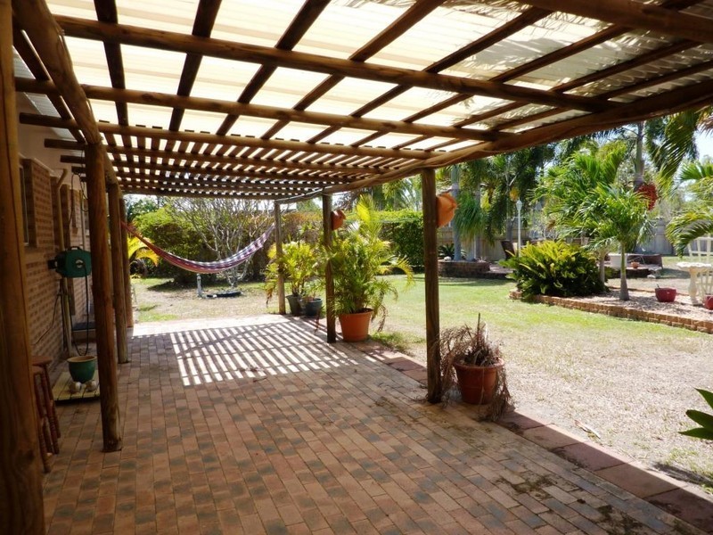 17 Batten Road, Mount Low QLD 4818