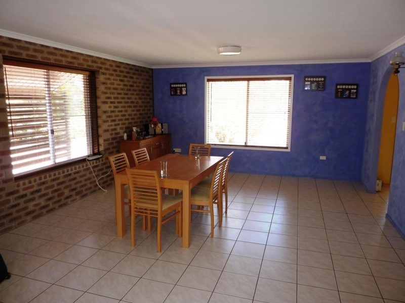 17 Batten Road, Mount Low QLD 4818