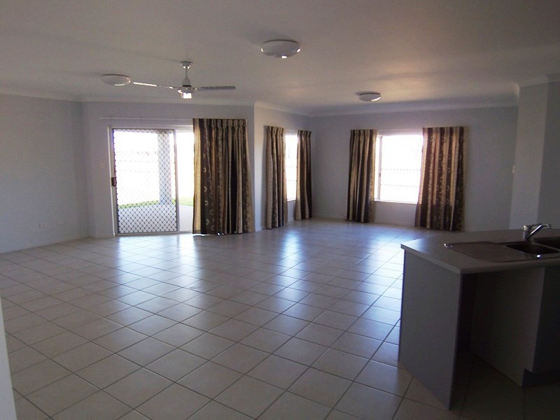 L34 Balladonia Avenue, Mount Low QLD 4818