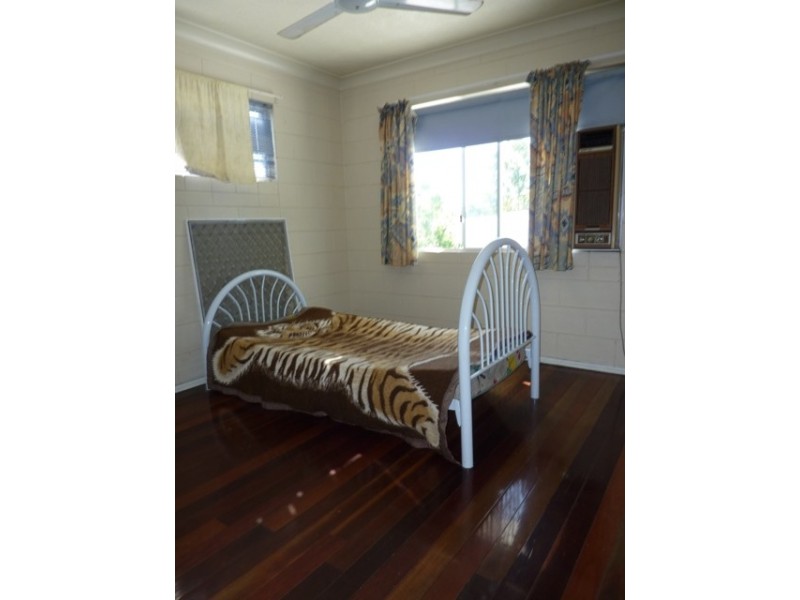 399 Ross River Road, Cranbrook QLD 4814