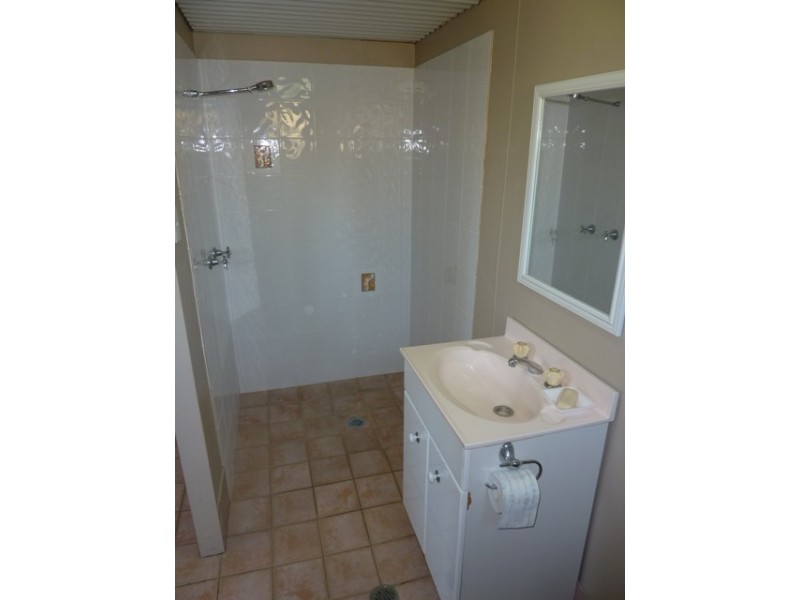 6 Allambie Court, Kelso QLD 4815