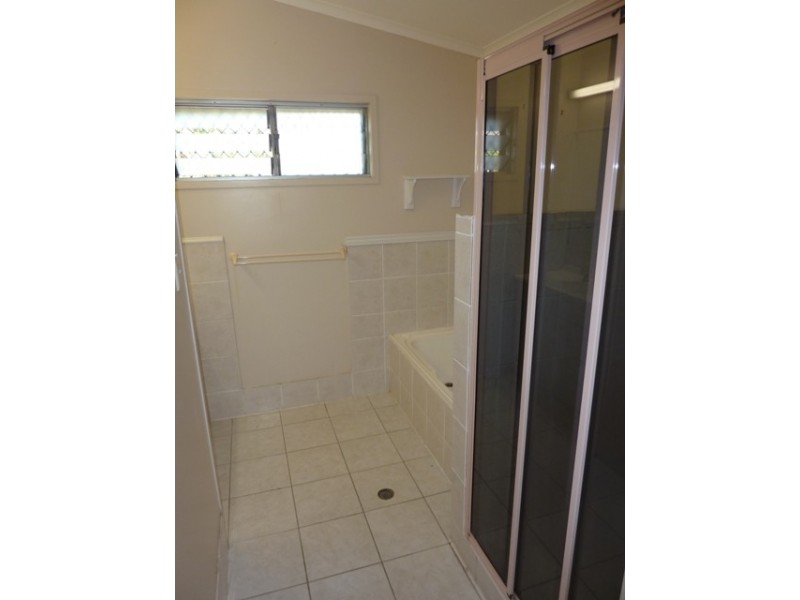 6 Allambie Court, Kelso QLD 4815