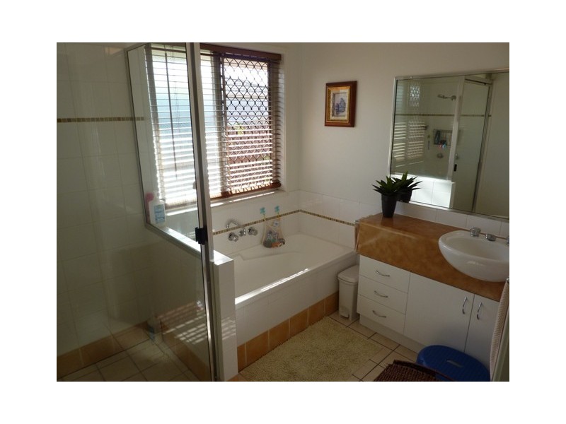 44 Wallace Cct, Kirwan QLD 4817