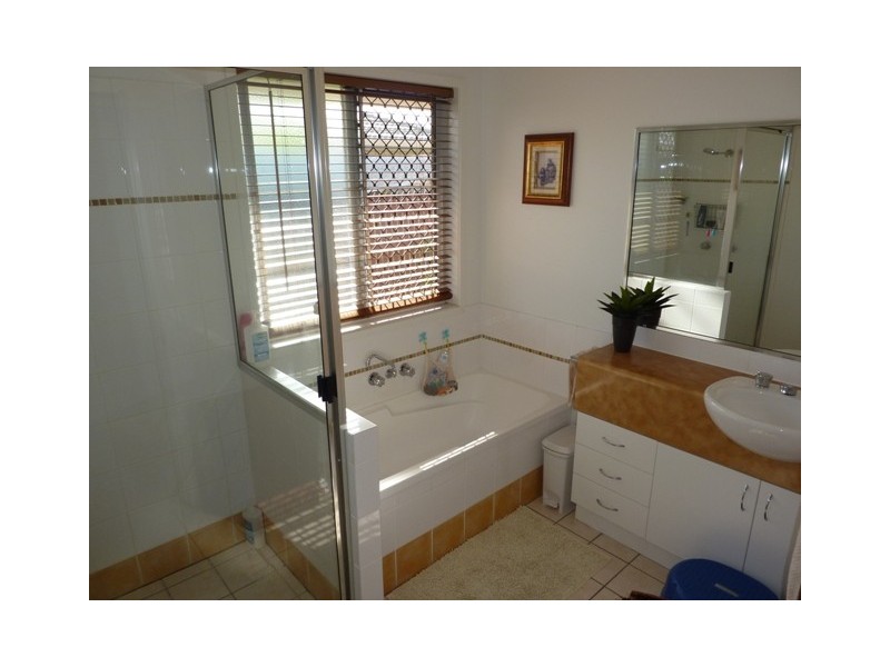 44 Wallace Cct, Kirwan QLD 4817