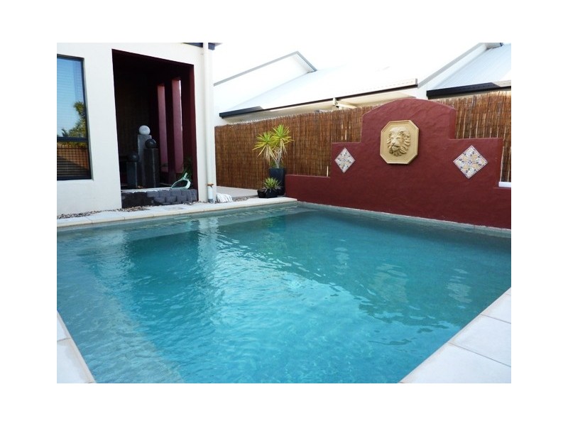 11 Fortunia Lane, Kirwan QLD 4817