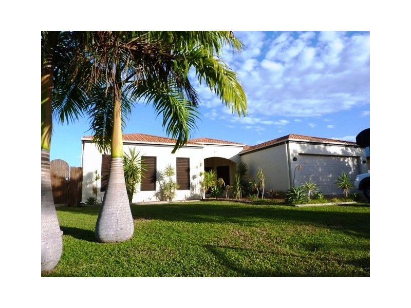 11 Fortunia Lane, Kirwan QLD 4817