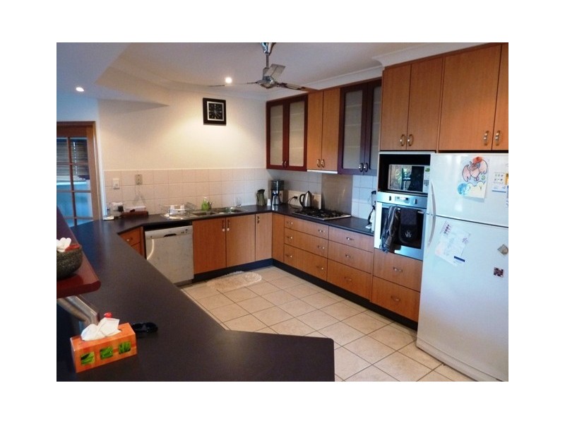 11 Fortunia Lane, Kirwan QLD 4817