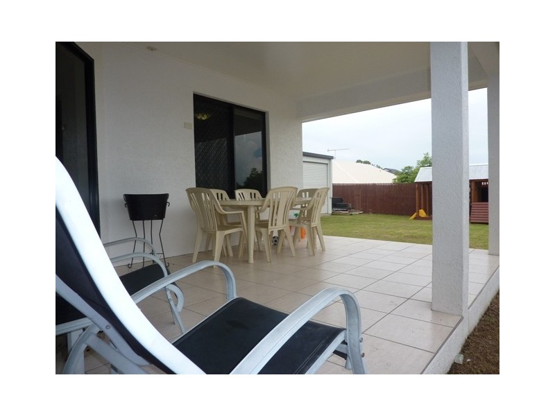 11 Chapple Street, Mount Louisa QLD 4814