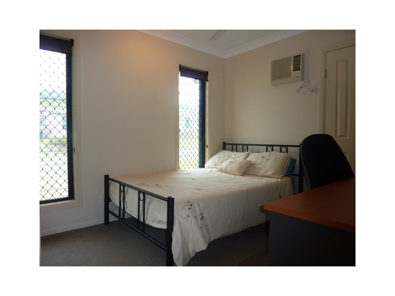 11 Chapple Street, Mount Louisa QLD 4814