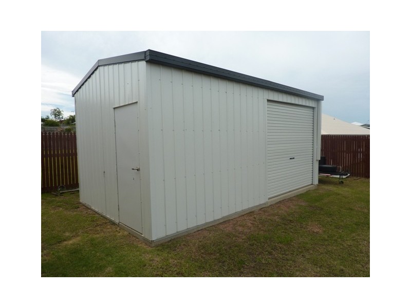 11 Chapple Street, Mount Louisa QLD 4814