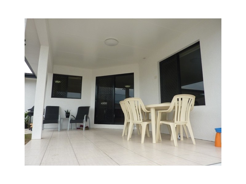 11 Chapple Street, Mount Louisa QLD 4814