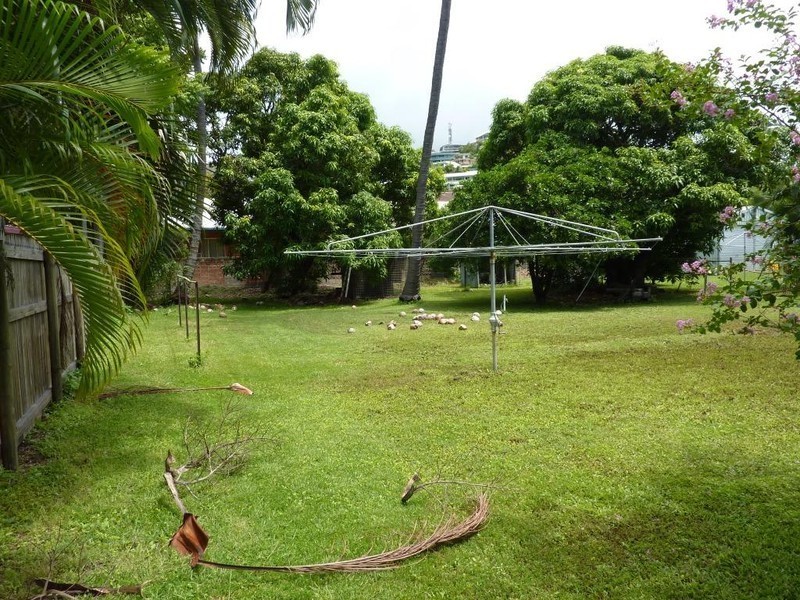 4 Primrose Street, North Ward QLD 4810