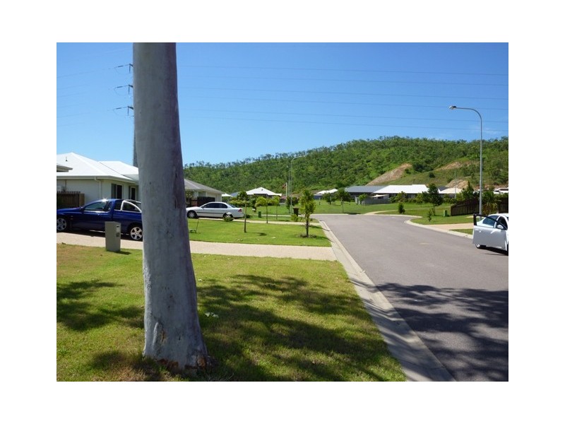 62 Hasty Street, Mount Louisa QLD 4814