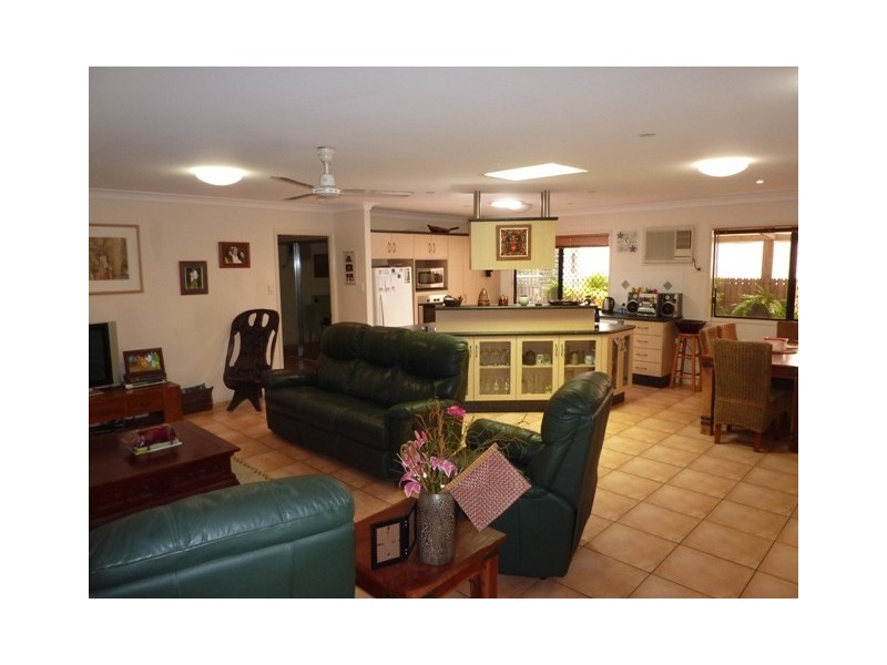 15 Mona Vale Place, Annandale QLD 4814