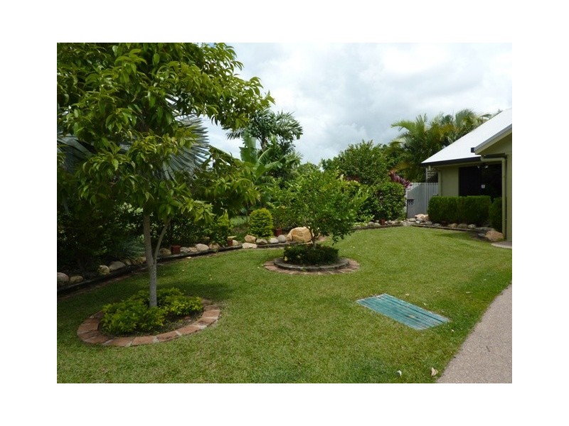 15 Mona Vale Place, Annandale QLD 4814