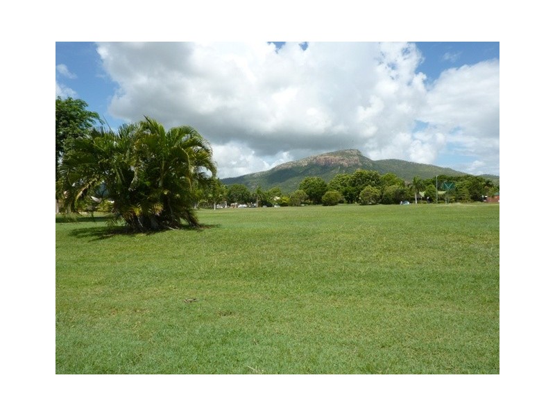 15 Mona Vale Place, Annandale QLD 4814