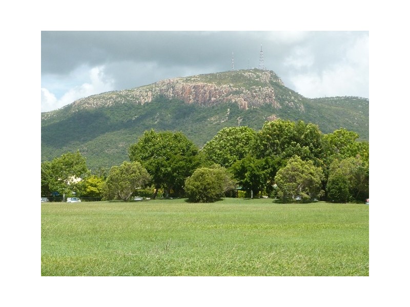 15 Mona Vale Place, Annandale QLD 4814