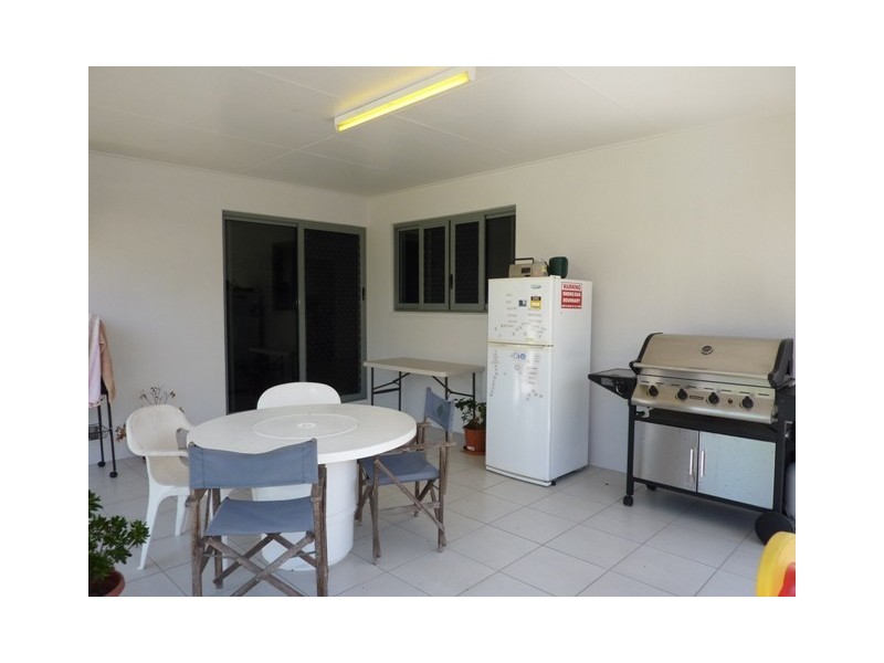 4 Nina Pocket, Bushland Beach QLD 4818