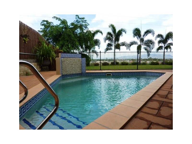 12 Knox Court, Mount Louisa QLD 4814