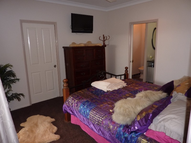 12 Knox Court, Mount Louisa QLD 4814