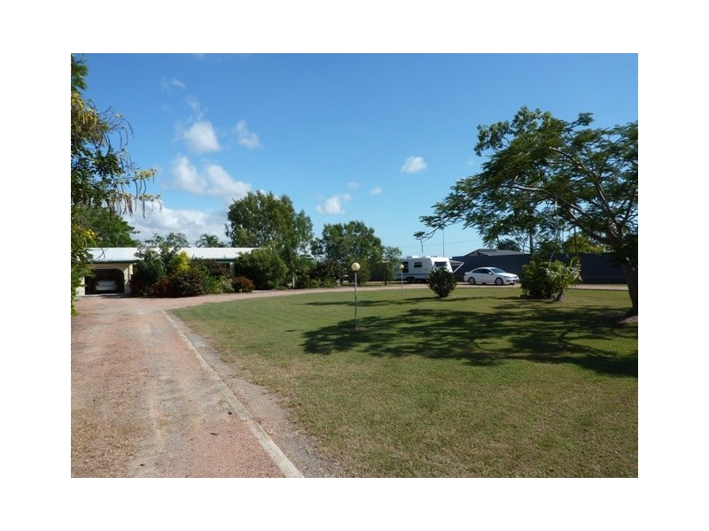 122 Mt Low Parkway, Mount Low QLD 4818