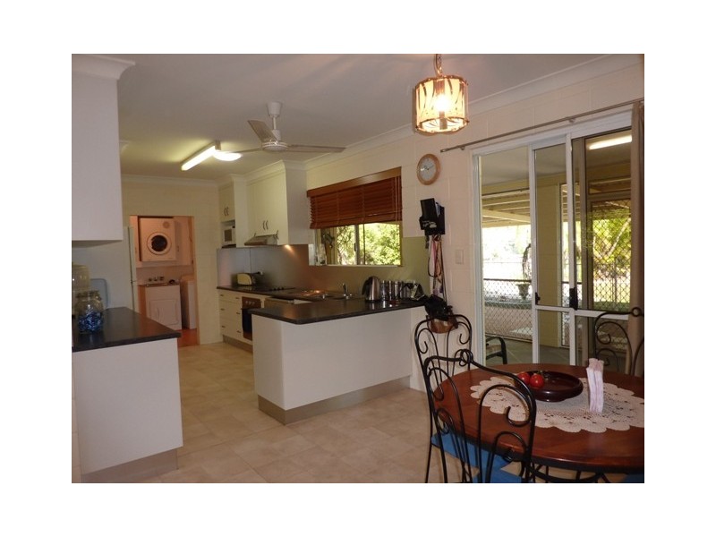122 Mt Low Parkway, Mount Low QLD 4818