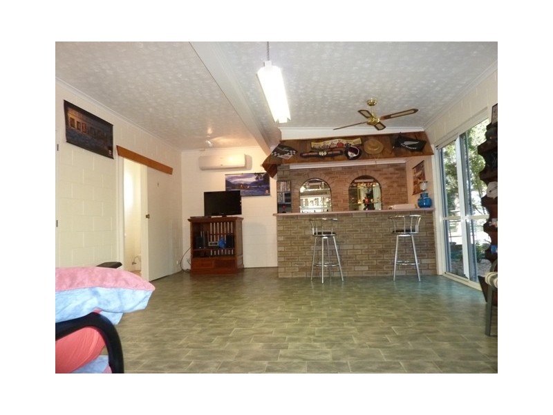 122 Mt Low Parkway, Mount Low QLD 4818