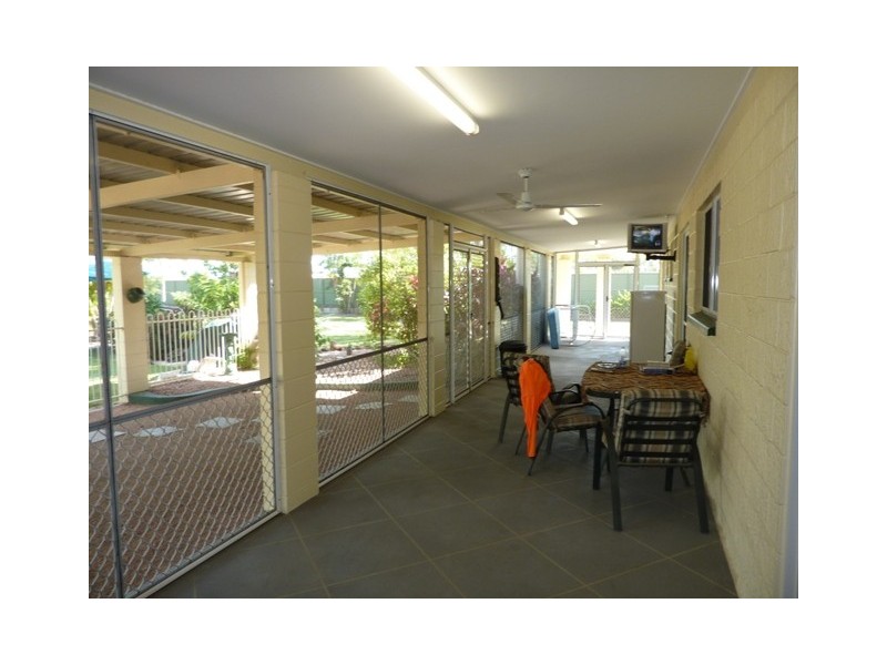 122 Mt Low Parkway, Mount Low QLD 4818