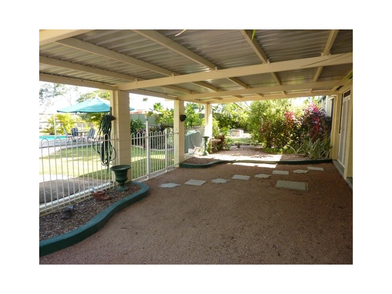 122 Mt Low Parkway, Mount Low QLD 4818