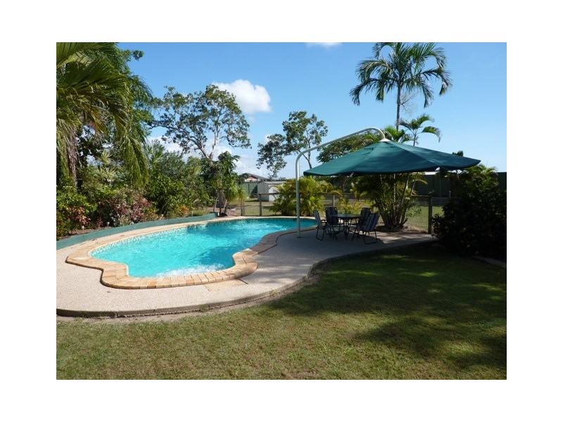 122 Mt Low Parkway, Mount Low QLD 4818