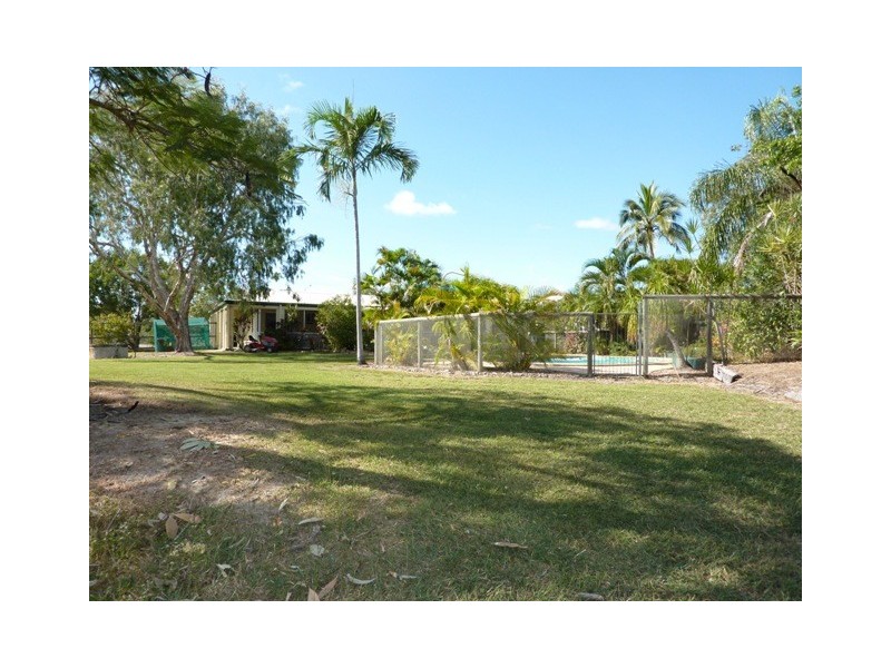 122 Mt Low Parkway, Mount Low QLD 4818