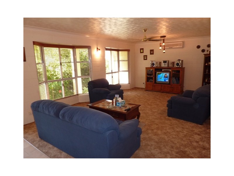 122 Mt Low Parkway, Mount Low QLD 4818