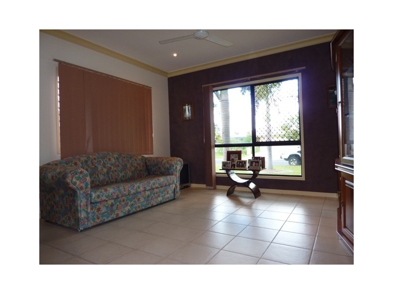 18 Crossman Place, Kirwan QLD 4817