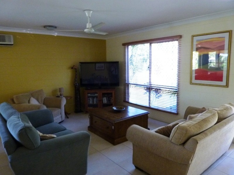 2 Rio Vista Way, Kirwan QLD 4817