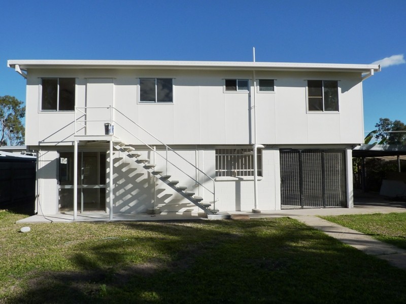 17 Champagne Crescent, Kelso QLD 4815