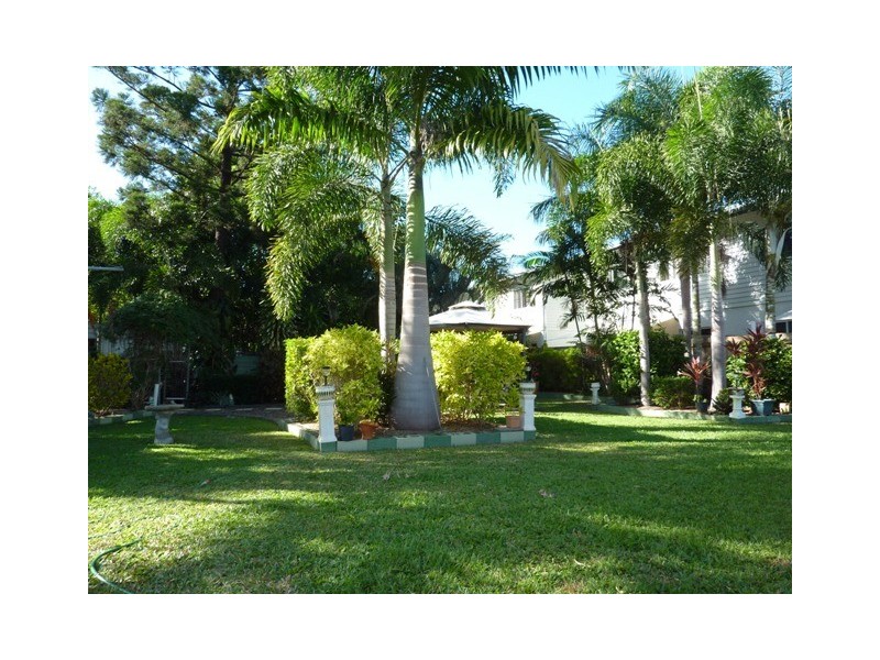 14 Miles Av, Kelso QLD 4815