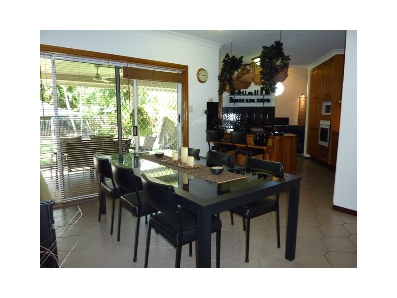 16 Sentosa Ct, Kelso QLD 4815