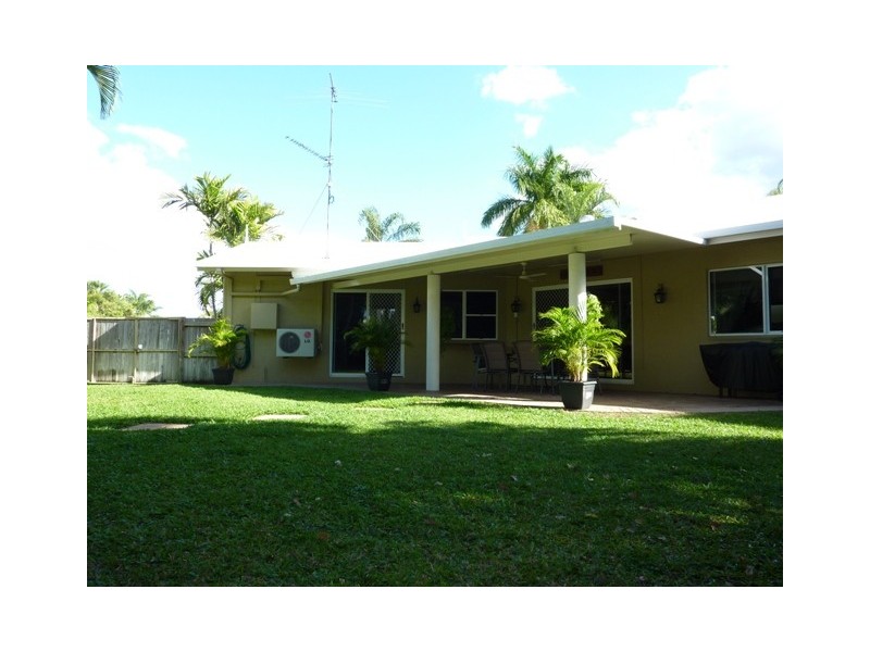 16 Sentosa Ct, Kelso QLD 4815