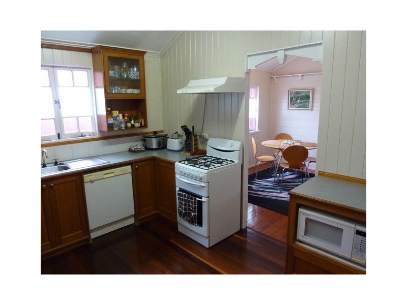 92 Eyre St, North Ward QLD 4810