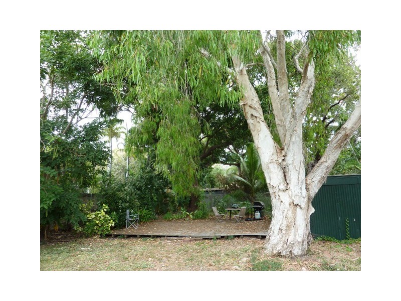 92 Eyre St, North Ward QLD 4810