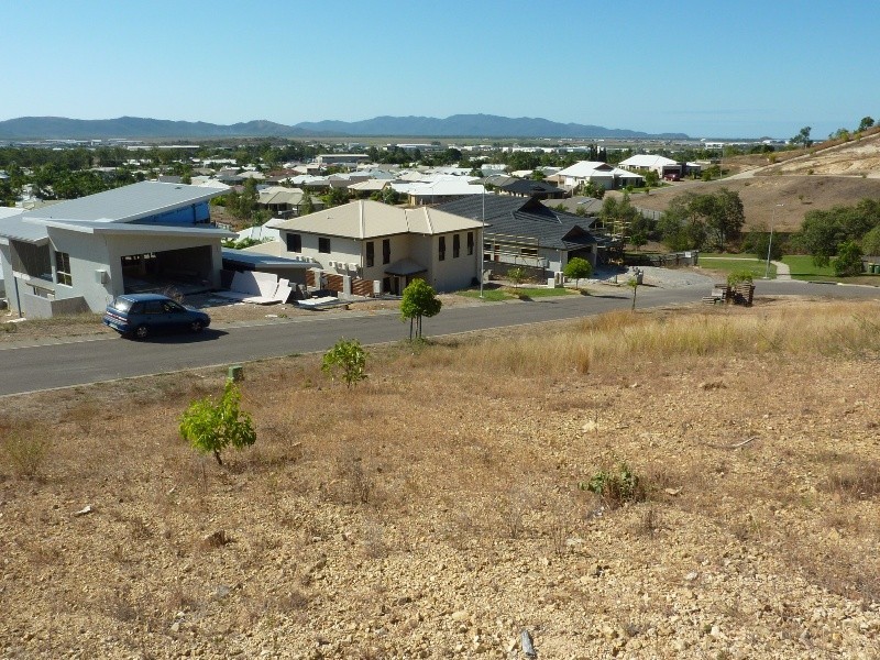 Mount Louisa QLD 4814