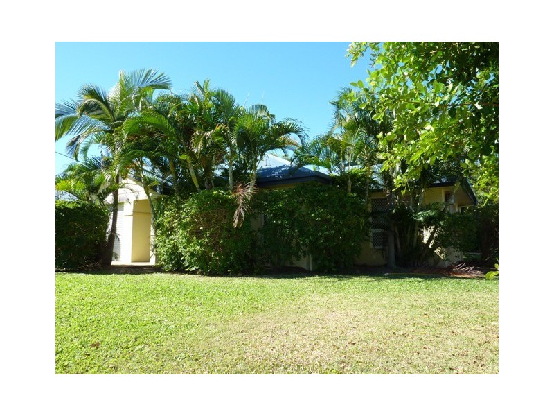 94 Ireland, Oonoonba QLD 4811