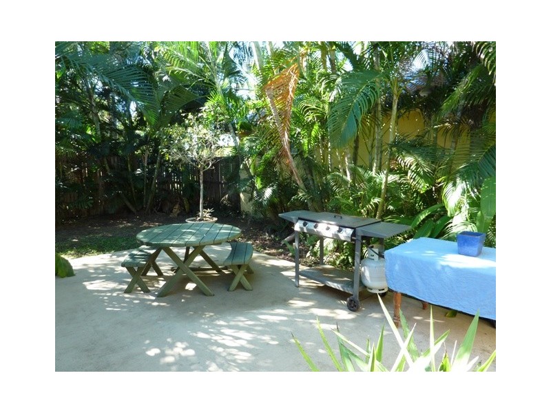 94 Ireland, Oonoonba QLD 4811