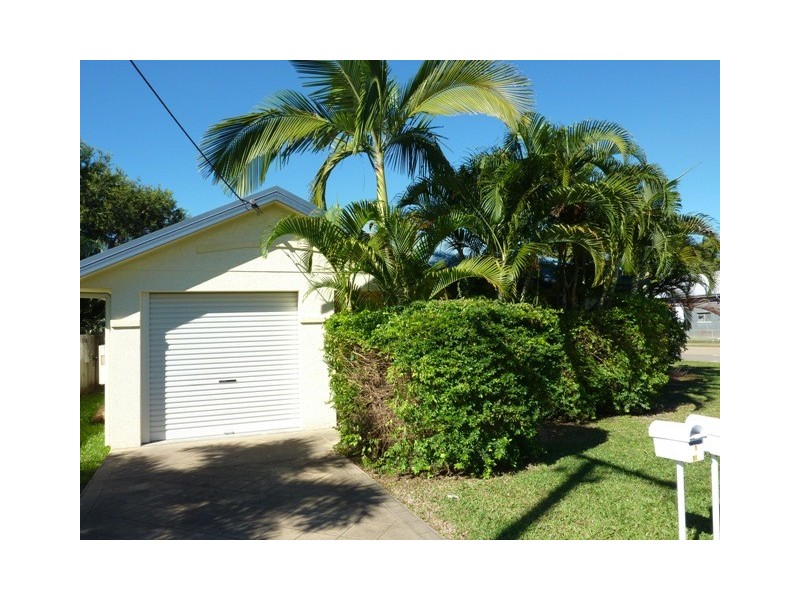 94 Ireland, Oonoonba QLD 4811