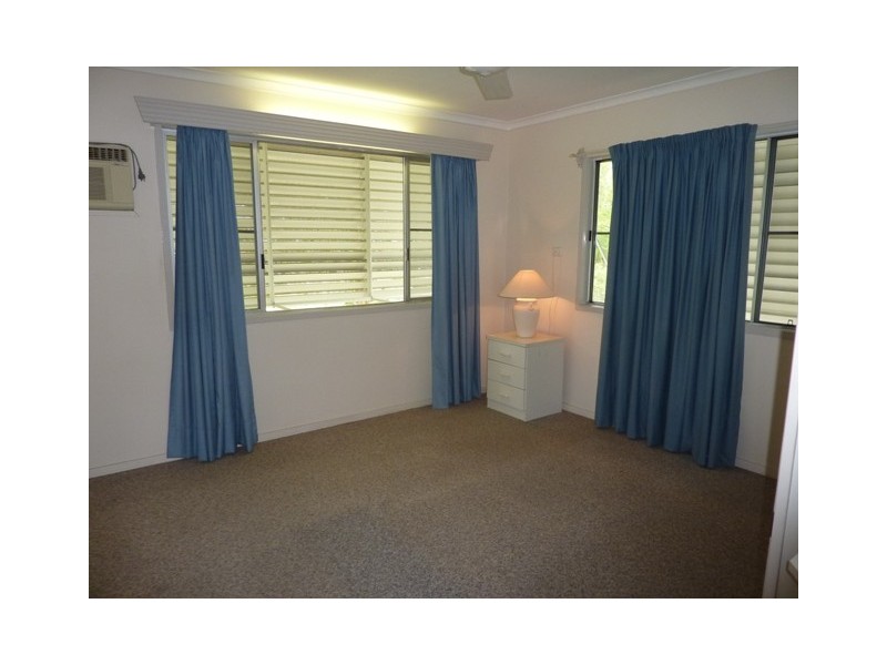 114 Banfield Drive, Mount Louisa QLD 4814