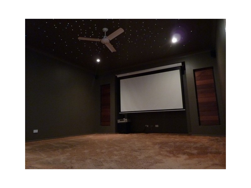 12 Knox Court, Mount Louisa QLD 4814